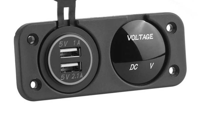 USB панель + Вольтметр. Два USB гнезда: 1А и 2,1А. 5 В. Индикатор питания